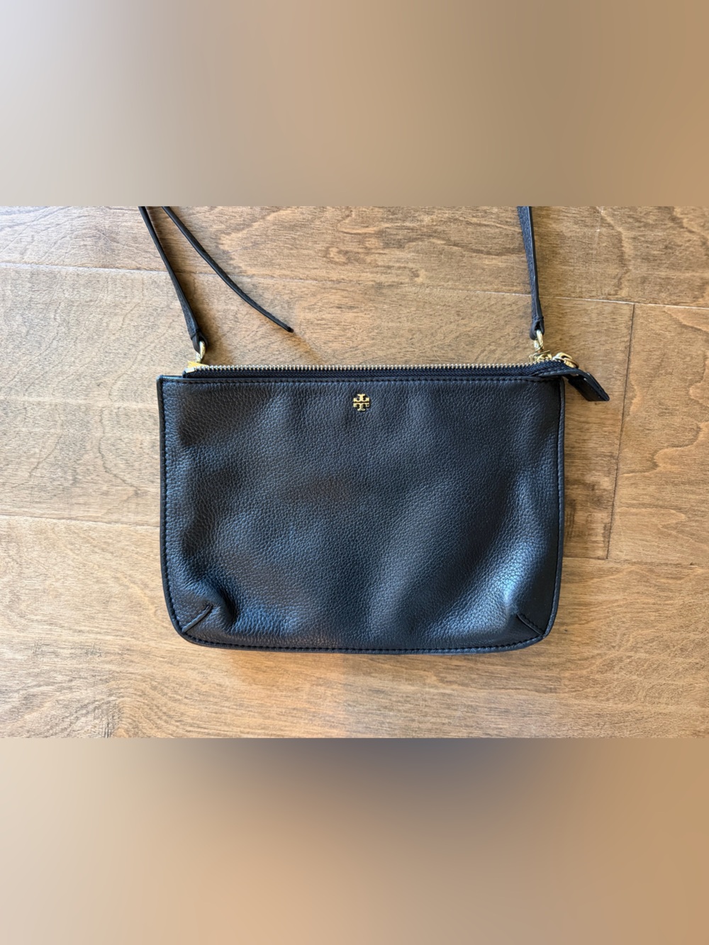 Tory Burch Black Leather Crossbody with Gold Hardware - Picture 5 of 6